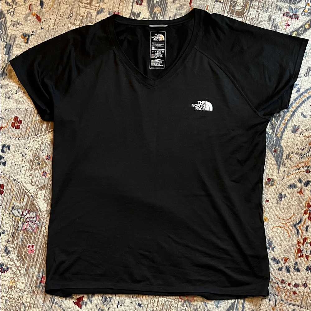 The North Face Women's Black Short Sleeve Tee XL